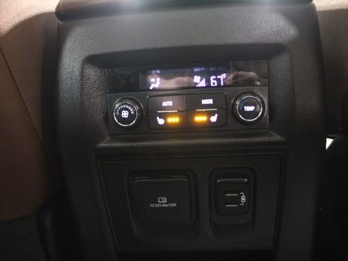 Used 2018 Chevrolet Traverse High Country image 24