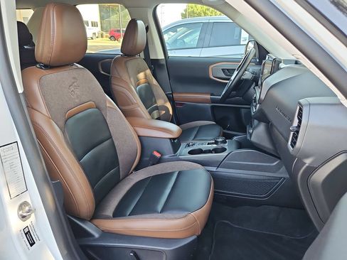 Used 2025 Ford Bronco Sport Outer Banks AWD/4WD image 30