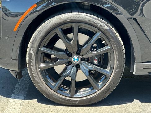 Used 2024 BMW X7 xDrive40i w/ M Sport Package AWD/4WD image 38