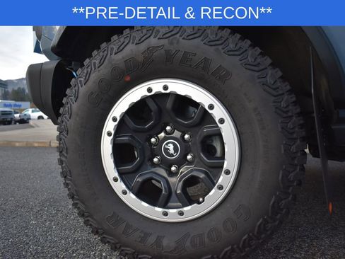 Used 2023 Ford Bronco Badlands image 18