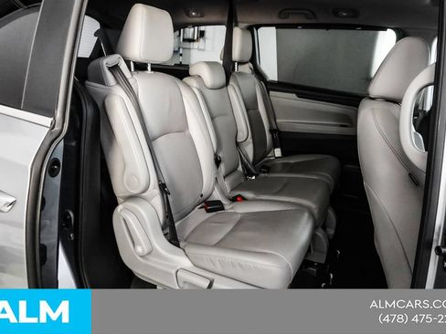 Used 2024 Honda Odyssey EX-L image 18
