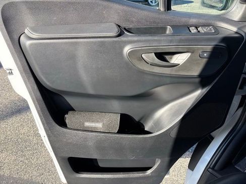 Used 2025 Mercedes-Benz Sprinter 2500 image 17