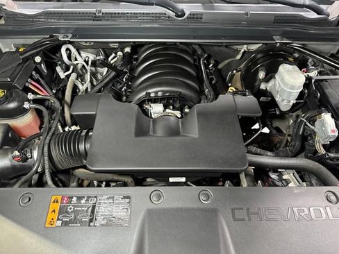 Used 2019 Chevrolet Suburban LS w/ Skid Plate Package AWD/4WD image 8