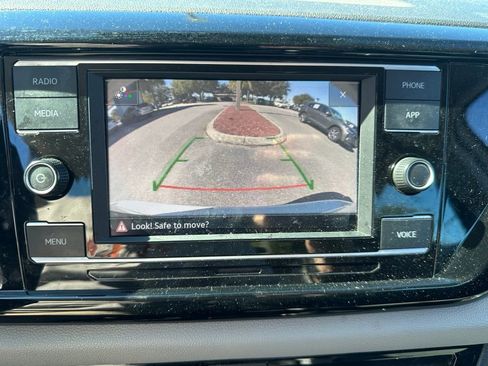 Used 2022 Volkswagen Taos S image 31