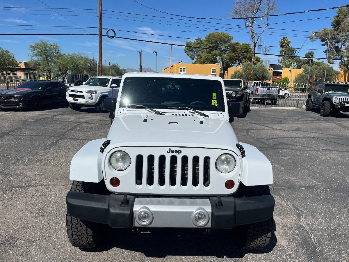 Used 2013 Jeep Wrangler Sahara w/ Dual Top Group AWD/4WD image 37