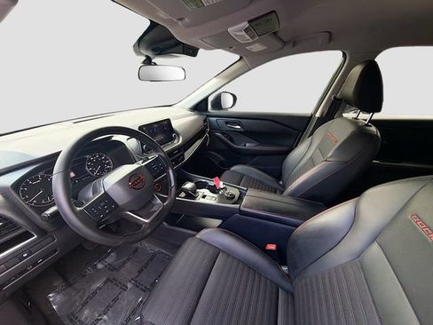 Used 2025 Nissan Rogue SV AWD/4WD image 20