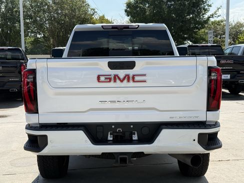 Used 2024 GMC Sierra 2500 Denali w/ Denali Reserve Package AWD/4WD image 6