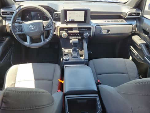 Used 2025 Toyota Tacoma SR5 AWD/4WD image 13
