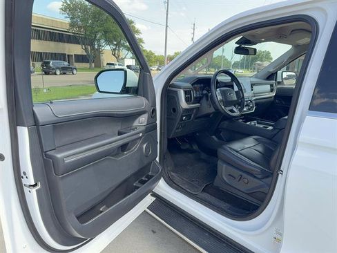 Used 2022 Ford Expedition XLT RWD image 7
