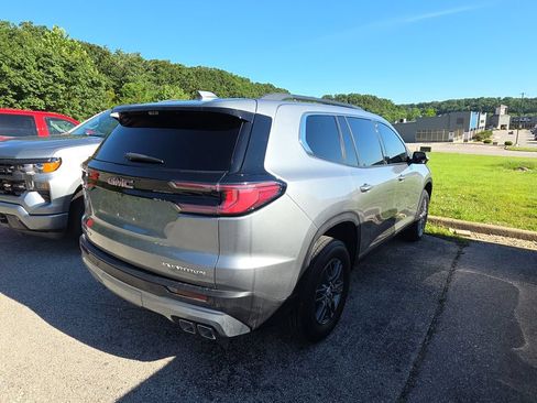 Used 2026 GMC Acadia Elevation FWD image 6