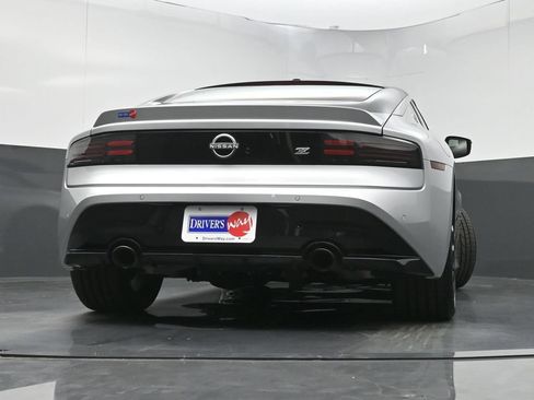 Used 2025 Nissan Z Performance w/ Floor Mat Package RWD image 28