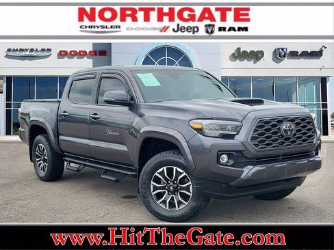 Used 2021 Toyota Tacoma TRD Sport w/ TRD Premium Sport Package AWD/4WD image 1
