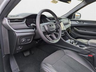 New 2025 Jeep Grand Cherokee L Altitude video 3