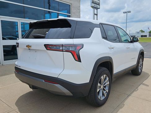 Used 2025 Chevrolet Equinox LT AWD/4WD image 4