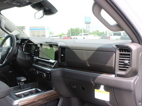 New 2026 Chevrolet Silverado 1500 RST w/ Redline Edition AWD/4WD image 30