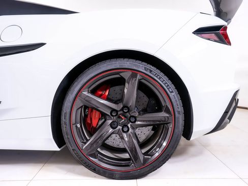 Used 2026 Chevrolet Corvette Z06 RWD image 17