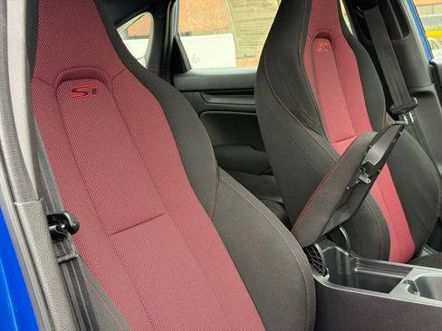 Used 2022 Honda Civic Si image 9
