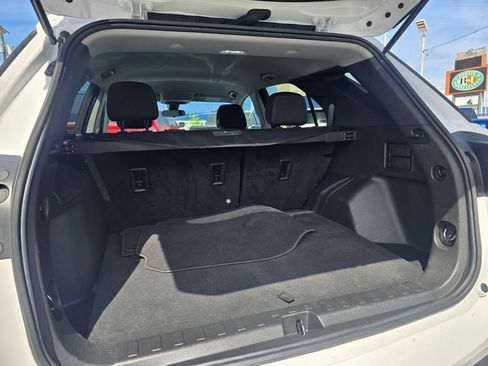 Used 2022 Chevrolet Equinox LT AWD/4WD image 18