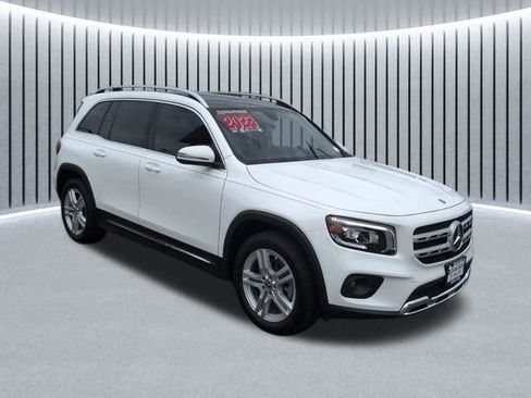 Used 2023 Mercedes-Benz GLB 250 4MATIC image 1