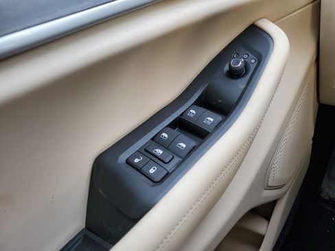 New 2025 Jeep Grand Cherokee Limited w/ Trailer Tow Package image 22