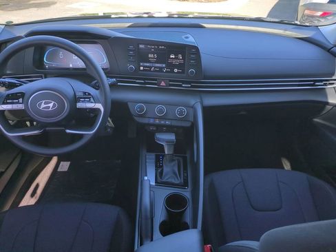 New 2026 Hyundai Elantra SE image 16