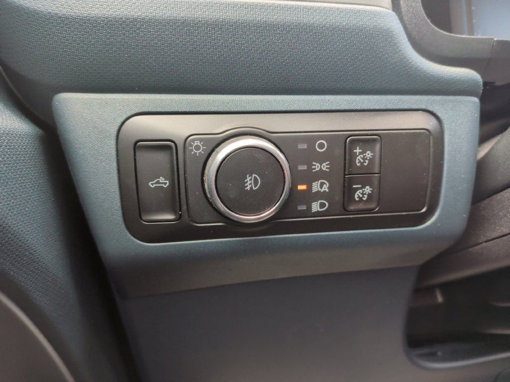 Used 2025 Ford Maverick Lobo AWD/4WD image 29