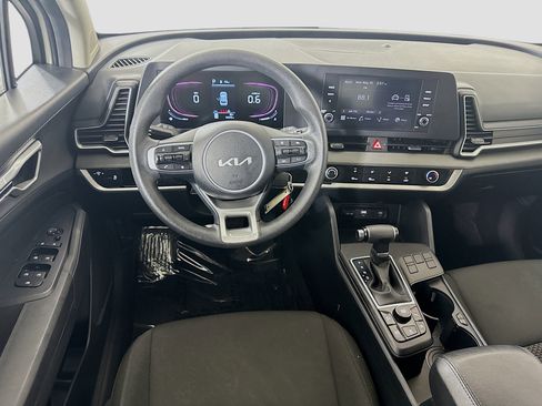 Used 2024 Kia Sportage LX FWD image 17