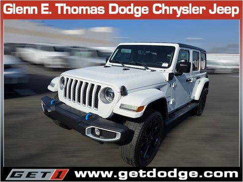 Used 2023 Jeep Wrangler Sahara image 3