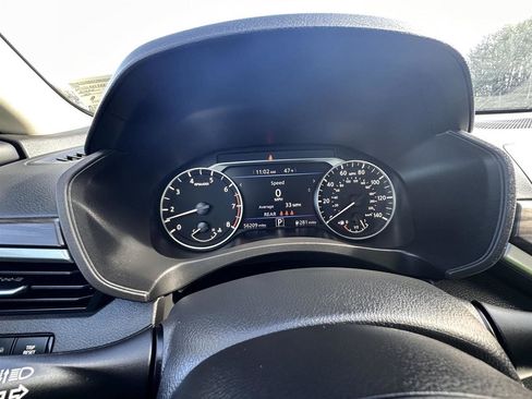 Used 2024 Nissan Altima 2.5 SV image 19