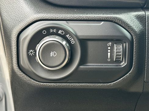 Used 2023 Jeep Wrangler Altitude image 35