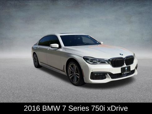 Used 2016 BMW 750i xDrive AWD/4WD image 3