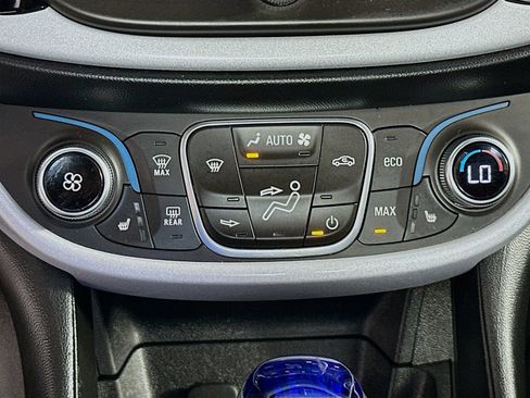 Used 2018 Chevrolet Volt LT w/ LT Driver Confidence Package FWD image 19