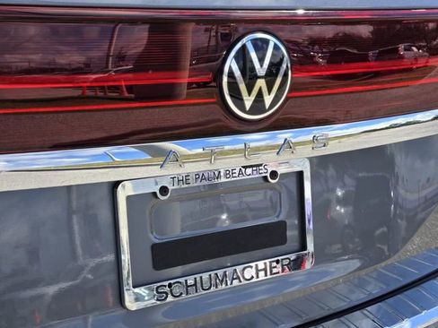 Certified 2025 Volkswagen Atlas SEL image 10