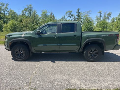 New 2026 Nissan Frontier PRO-4X w/ Pro-4x Convenience Package AWD/4WD image 2