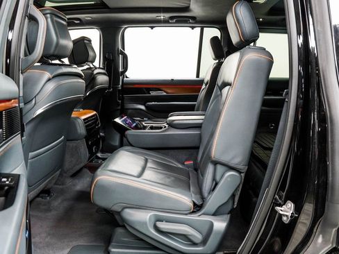 Used 2022 Jeep Grand Wagoneer Series II w/ Convenience Group III image 43