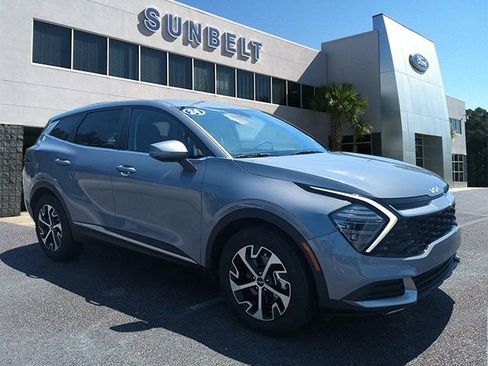 Used 2024 Kia Sportage EX image 1