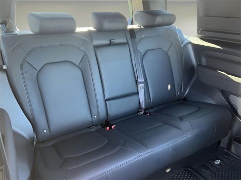 Used 2023 Land Rover Defender 110 75th Limited Edition image 14