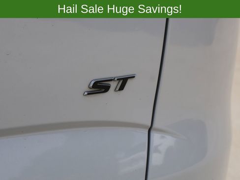 Used 2023 Buick Enclave Essence w/ Sport Touring Edition FWD image 8