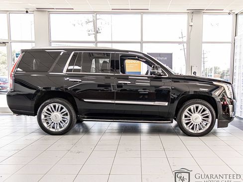 Used 2016 Cadillac Escalade Platinum AWD/4WD image 9