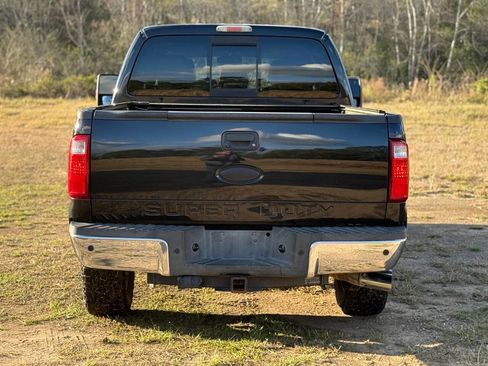 Used 2011 Ford F250 Lariat w/ Lariat Ultimate Pkg image 4