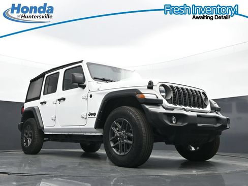 Used 2024 Jeep Wrangler Unlimited Sport AWD/4WD image 24