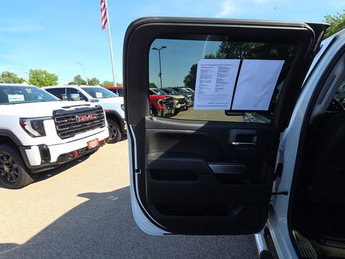 Used 2016 Chevrolet Silverado 2500 LT w/ All Star Edition AWD/4WD image 28