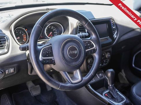 Used 2019 Jeep Compass Latitude FWD image 12