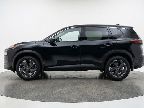 Used 2025 Nissan Rogue SV image 5