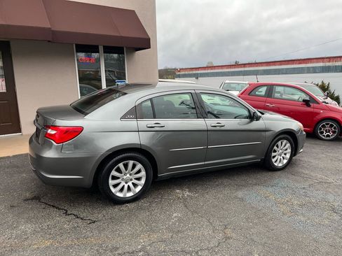 Used 2013 Chrysler 200 Touring image 5