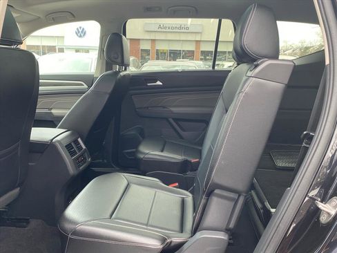 Certified 2022 Volkswagen Atlas SE image 17