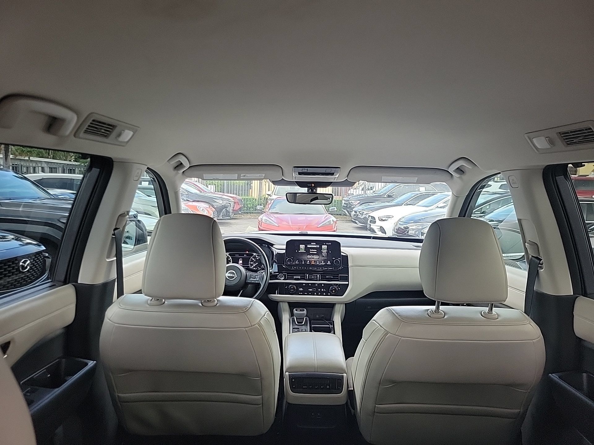 Used 2024 Nissan Pathfinder SL FWD image 13