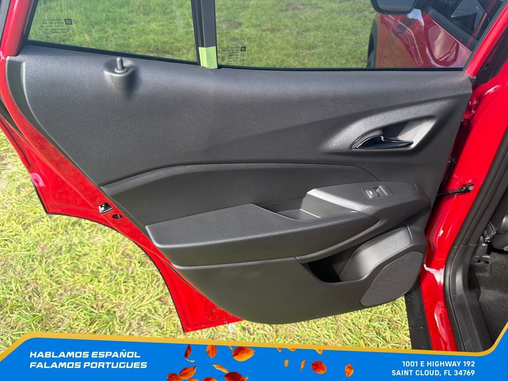 New 2026 Chevrolet Trax LT w/ Driver Confidence Package FWD image 25