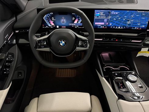 Used 2026 BMW 530i w/ Premium Package image 27