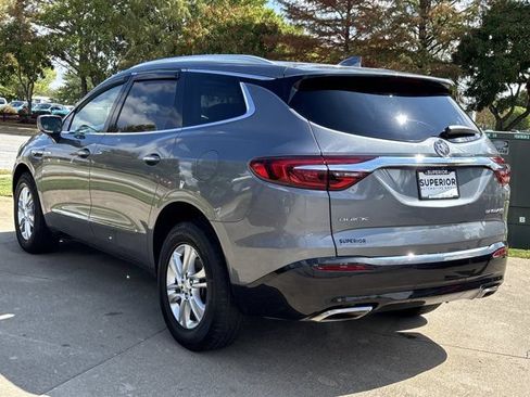 Used 2018 Buick Enclave Essence AWD/4WD image 12